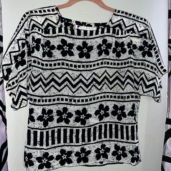 CHAUS Black and White Floral Print Blouse US Size 6 - Picture 1 of 9